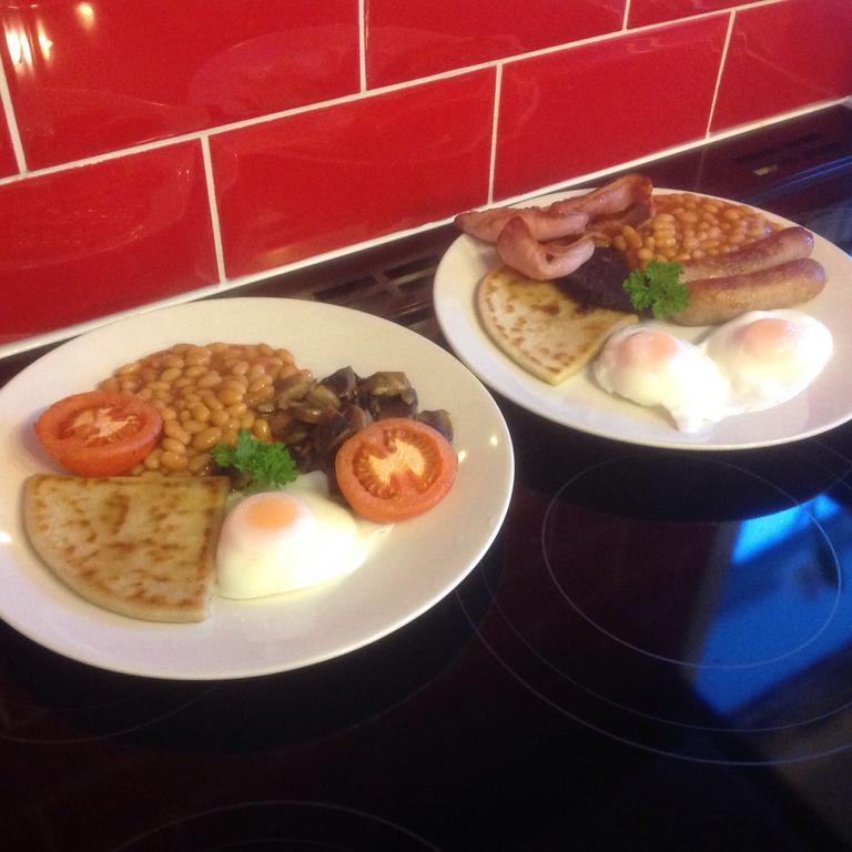Dunroamin Bed And Breakfast Aviemore Bagian luar foto