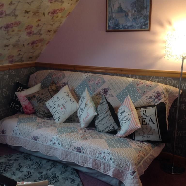 Dunroamin Bed And Breakfast Aviemore Bagian luar foto
