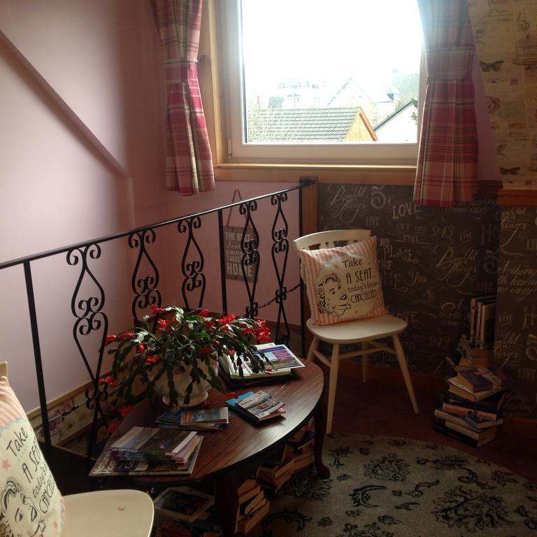 Dunroamin Bed And Breakfast Aviemore Bagian luar foto