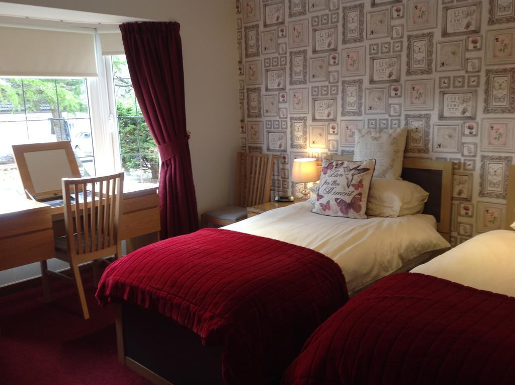 Dunroamin Bed And Breakfast Aviemore Bagian luar foto