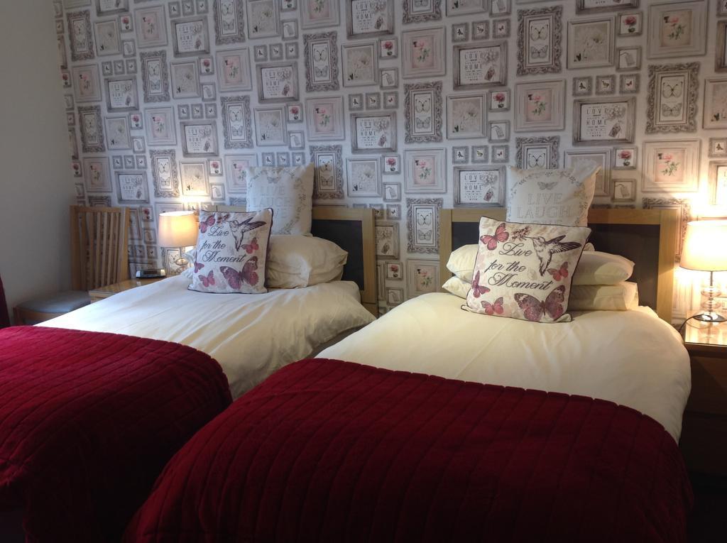 Dunroamin Bed And Breakfast Aviemore Bagian luar foto
